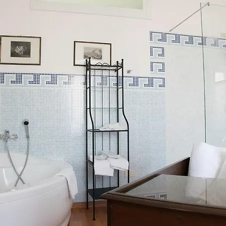 Il Giardino Di Eleonora 招待所 4*